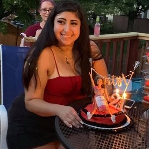 Meet your Posher, Elli